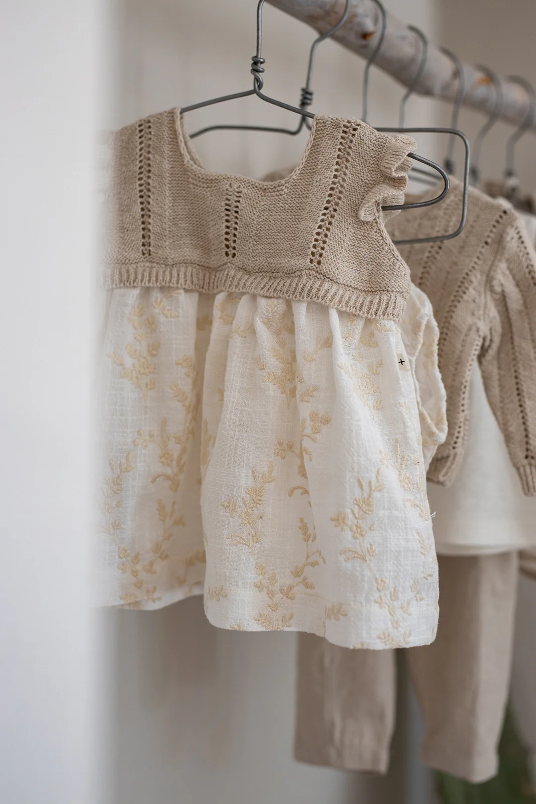 1+ in the family Kleid "Saona" | Ecru - Image 2