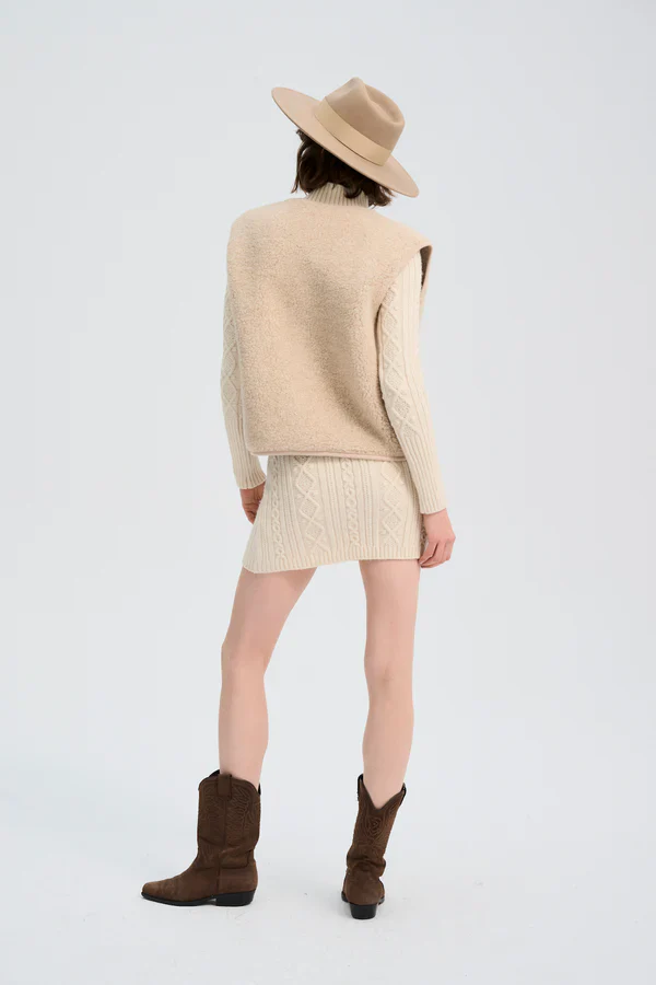 Alwero Erwachsene Bio Wollweste "TYB" | Sand Brown Ultra Light - Image 5
