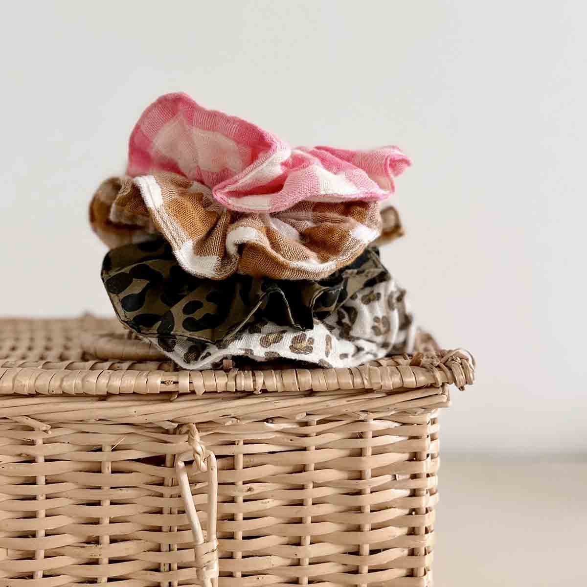 Rose in April Scrunchie "Chouchou" Karamell - Image 4