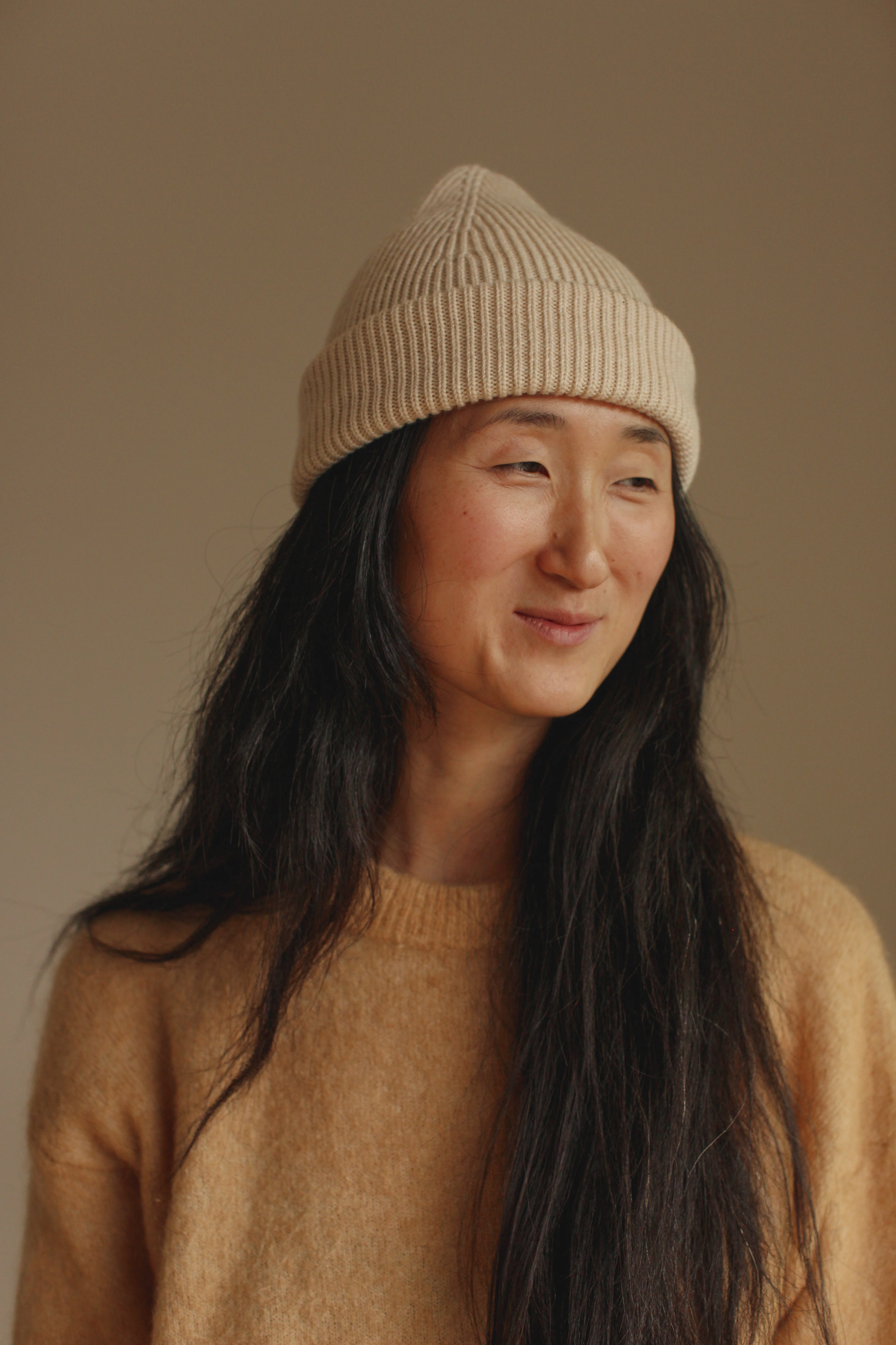 Hvid Adult Beanie "Fonzie" Cream - Image 3