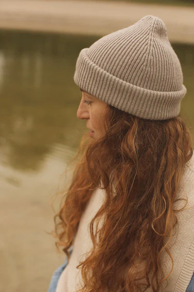 Hvid Adult Beanie "Fonzie" Pebble - Image 4