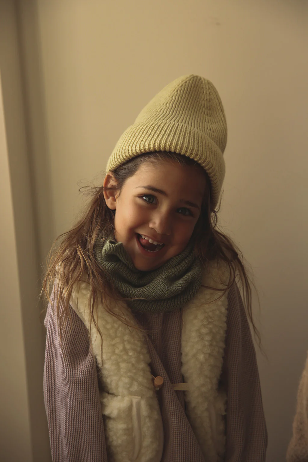 Hvid Kids Beanie "Fonzie" Light Yellow - Image 8