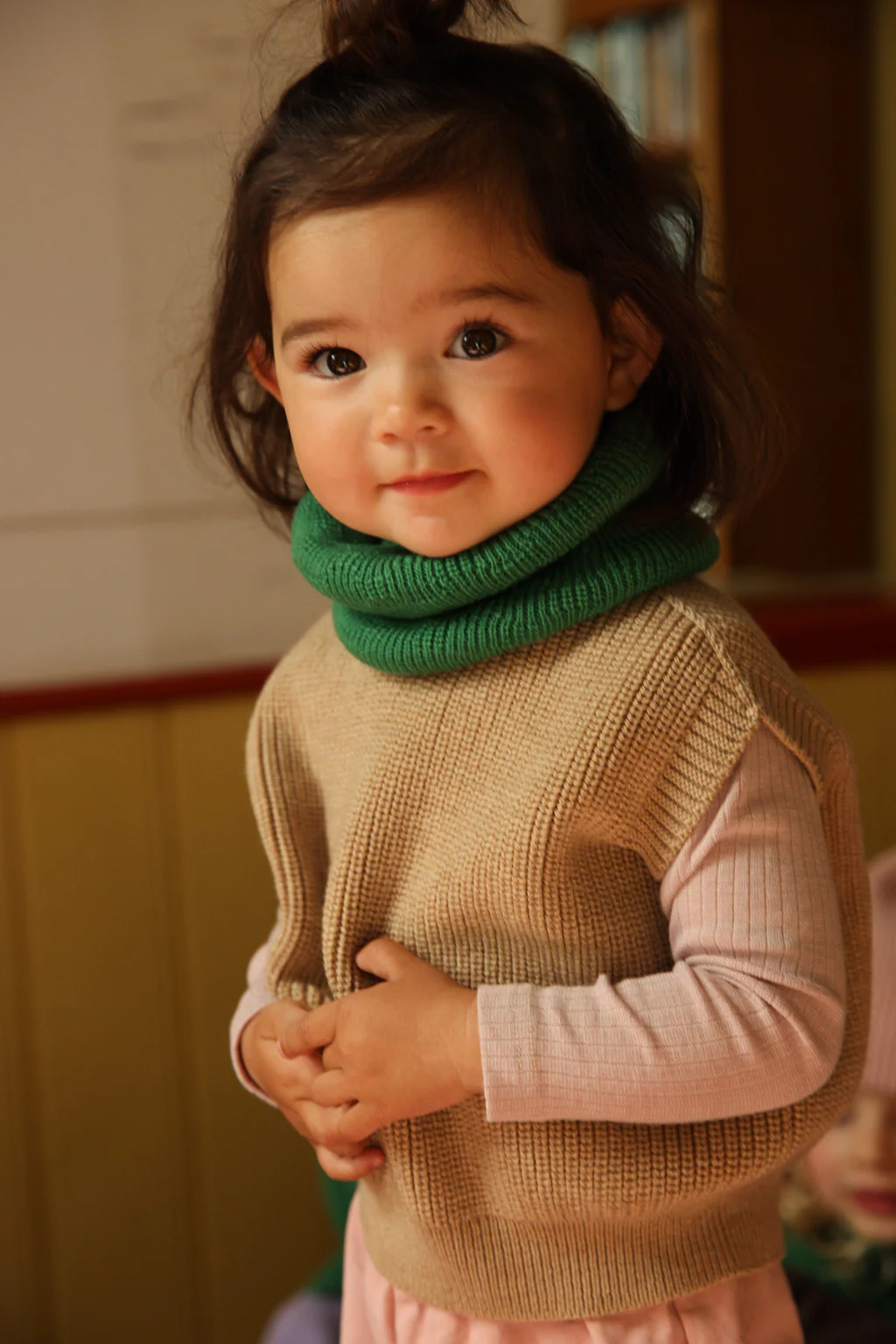 Hvid Kinder Strick-Weste "Harvey" Sand - Image 5