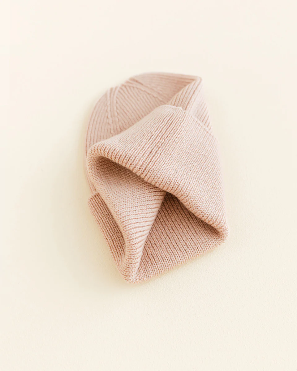 Hvid Newborn Beanie "Fonzie" Apricot - Image 3
