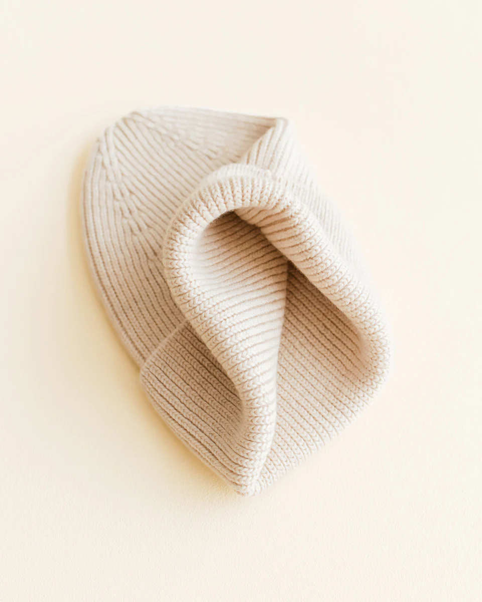 Hvid Newborn Beanie "Fonzie" Cream - Image 5