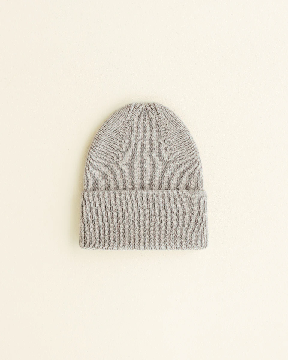 Hvid Newborn Beanie "Fonzie" Pebble