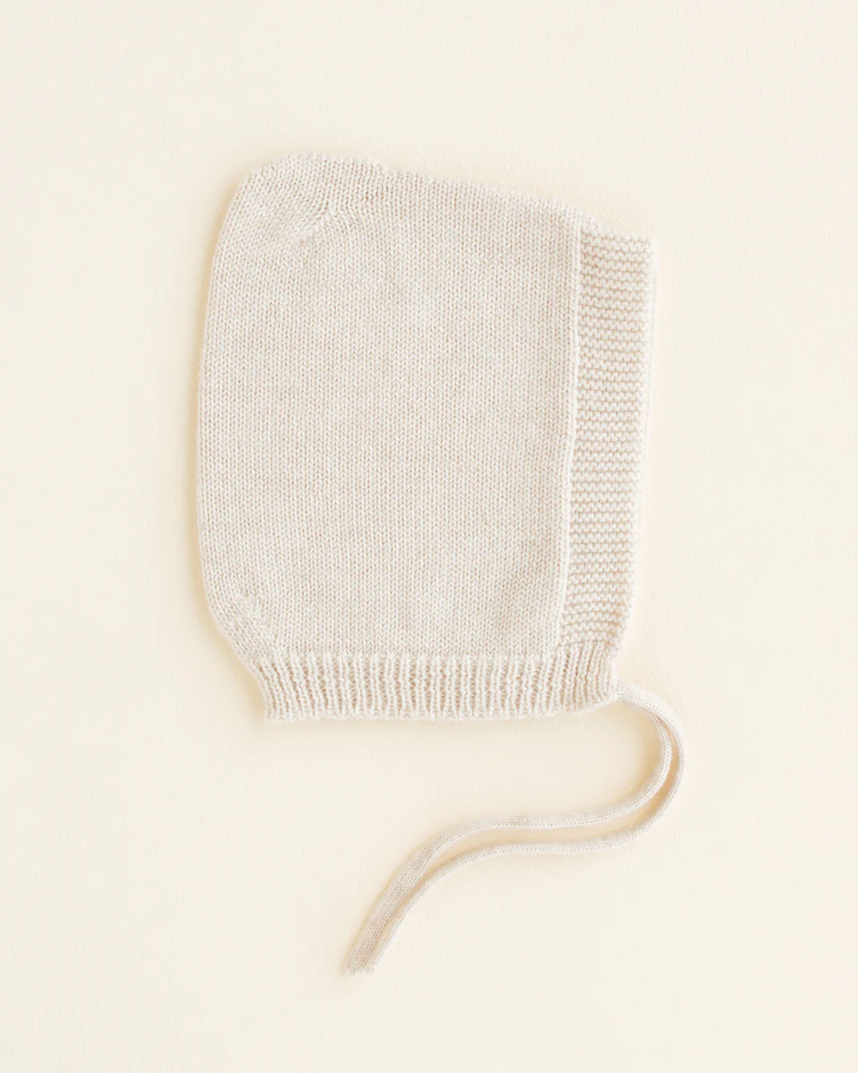 Hvid Newborn Strickmütze "Pixie" Cream