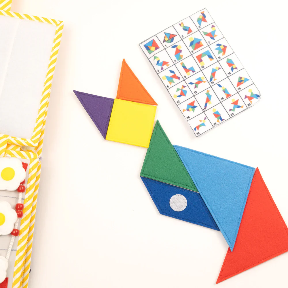 Jolly Designs Montessori Mini Quietbook | Spielewelt - Image 3