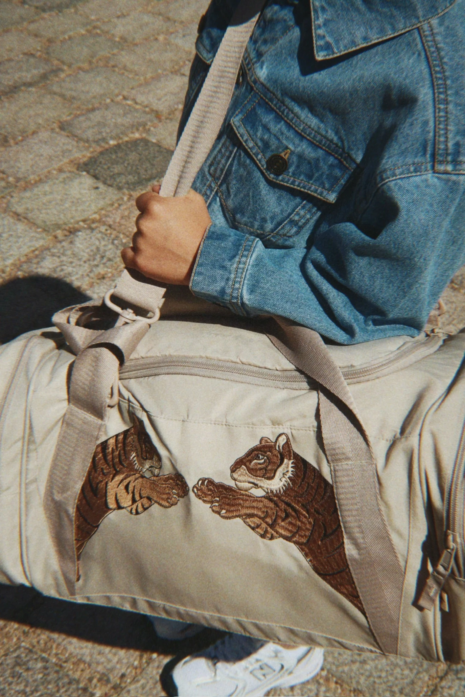 Konges Sløjd Kinder-Wochenendtasche | Feather Gray - Image 2