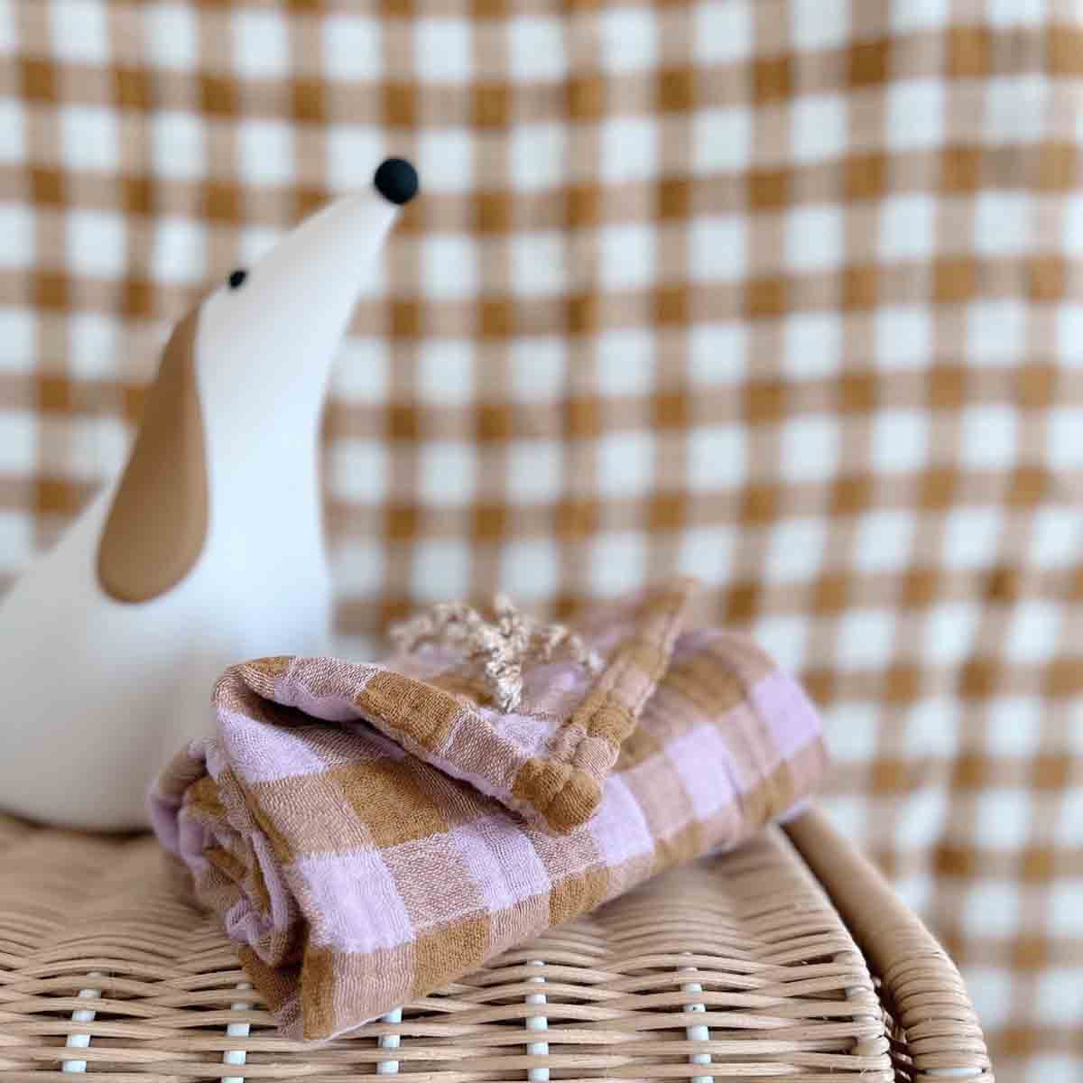 Rose in April Bianca Swaddle Vichy-Karo | Karamell Mauve 110x110 cm - Image 2
