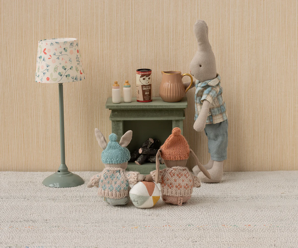 Maileg Winterhase | Brown Rose - Image 2