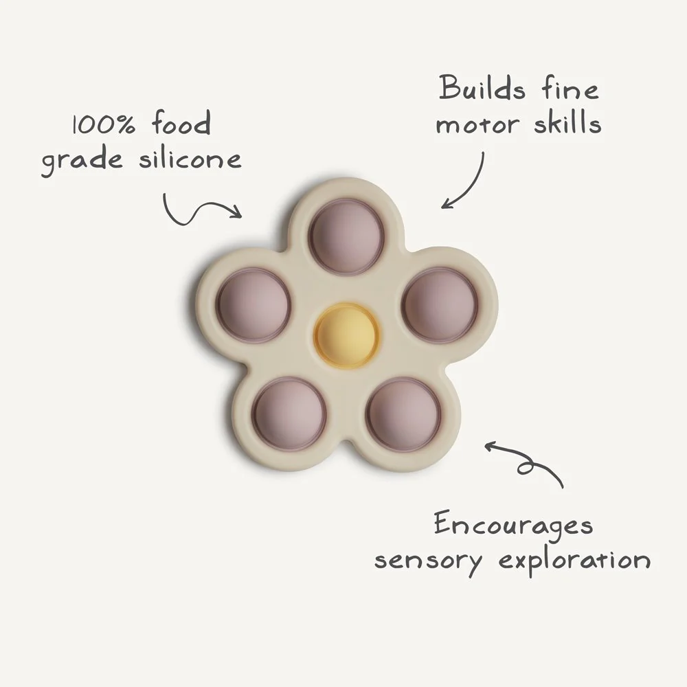 Mushie Blumen Babyspielzeug | Soft Lilac/Pale Daffodil/Ivory - Image 7