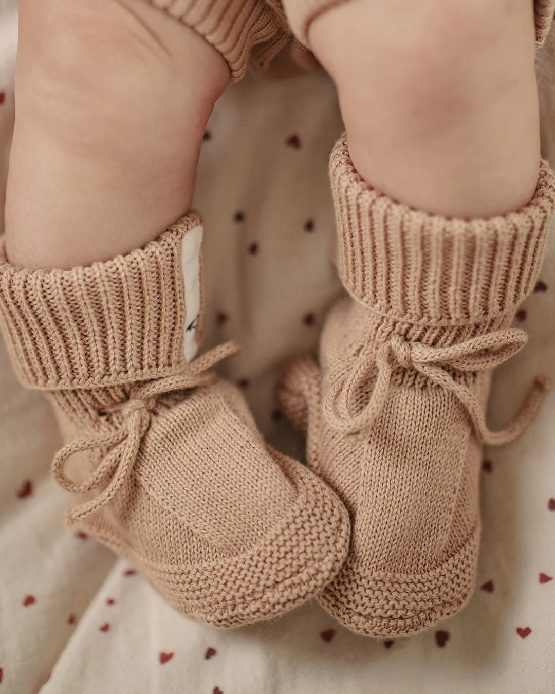 Saga Copenhagen Baby Strickschuhe - Bio-Baumwolle | Nude - Image 2