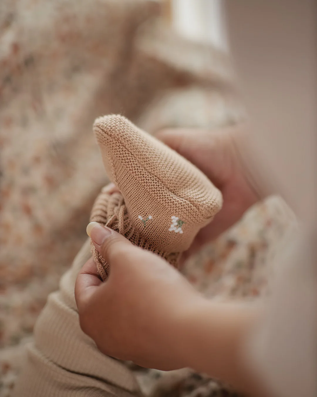 Saga Copenhagen Baby Strickschuhe - Bio-Baumwolle | Nude - Image 4